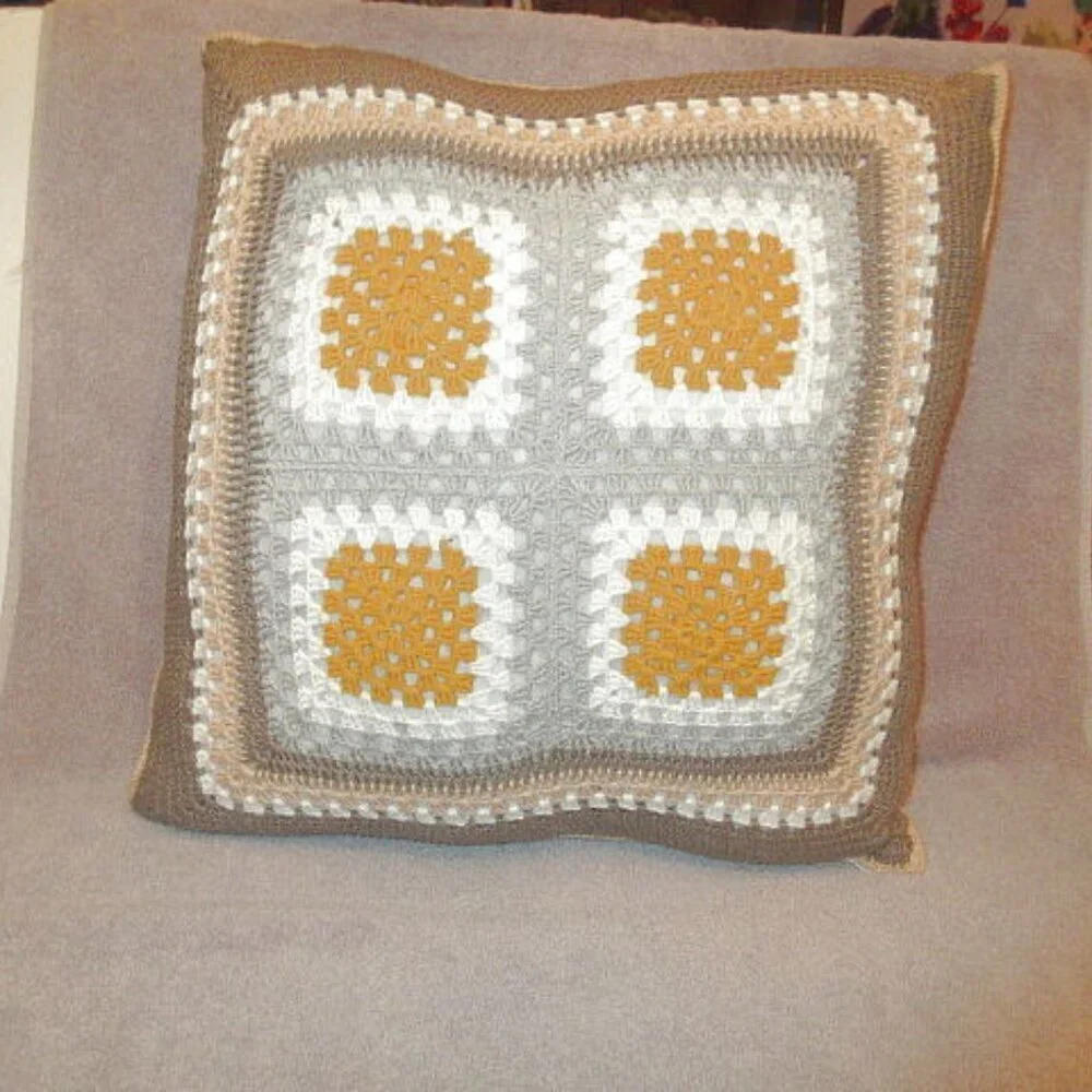 Vtg Granny Square Throw Pillow Cover 18